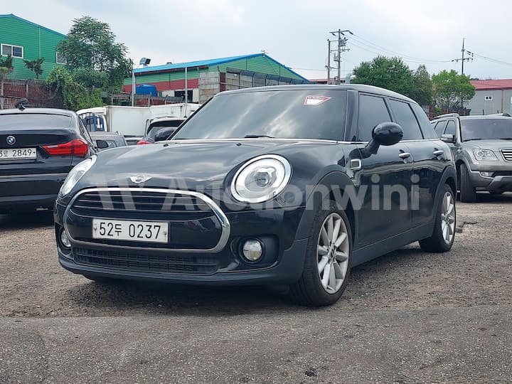 2016 Mini Cooper D Clubman — VIN WMWLR9109G2E20683