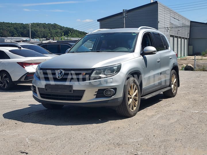 2012 Volkswagen Tiguan — VIN WVGZZZ5NZCW588624