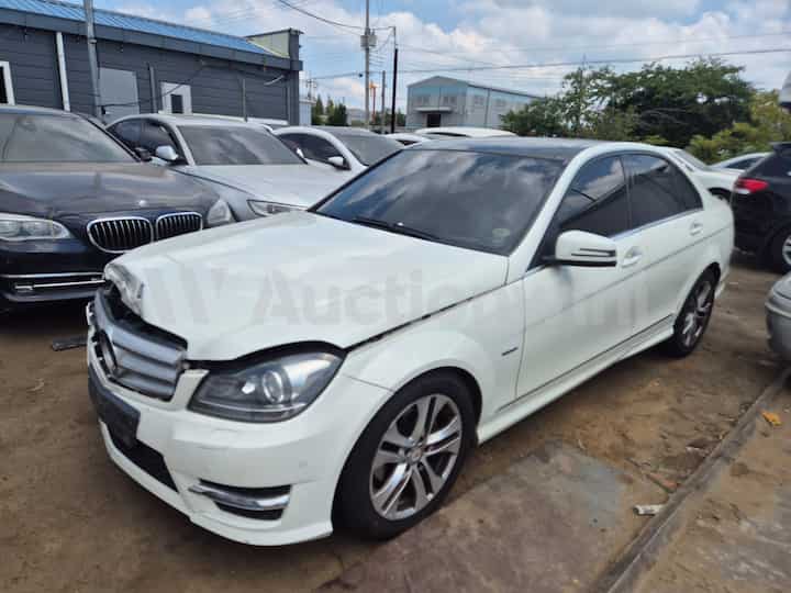 2012 Mercedes Benz C Class — VIN WDDGF4JB3CA700748