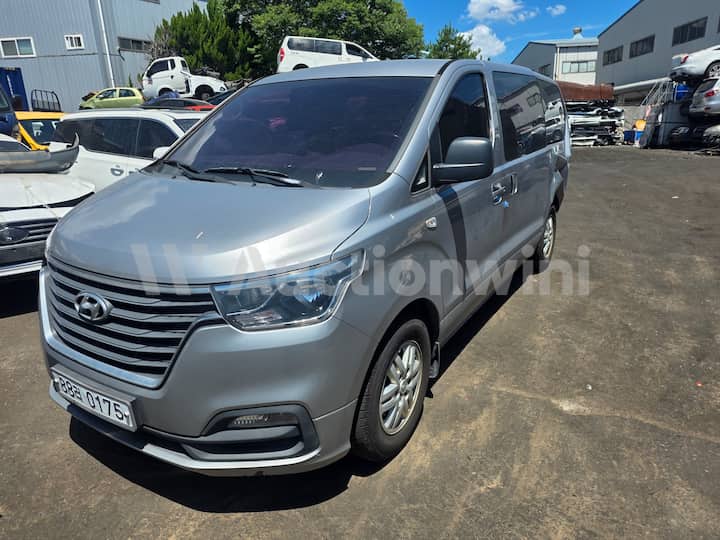 2019 Hyundai Grand Starex — VIN KMFWBX7KBKU002518