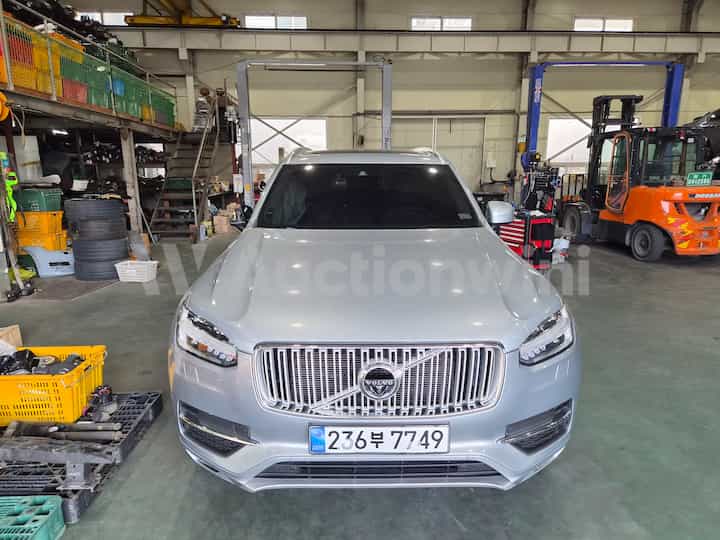2019 Volvo XC90 — VIN YV1LFA22CK1449732