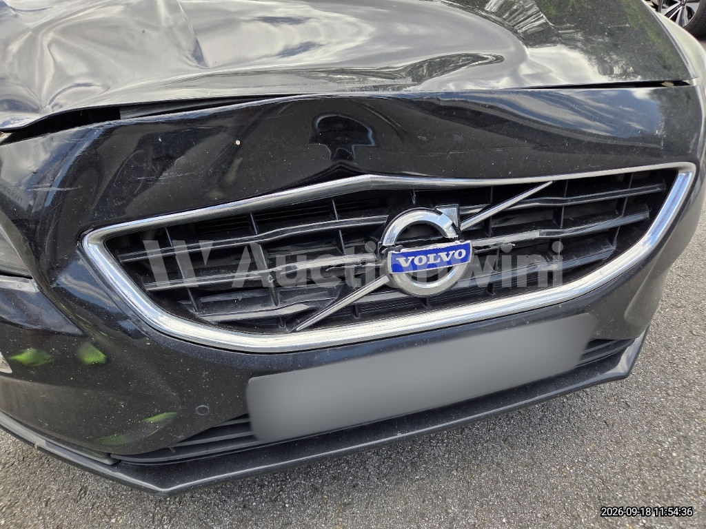 2015 Volvo V40 — VIN YV1MV845BF2179308