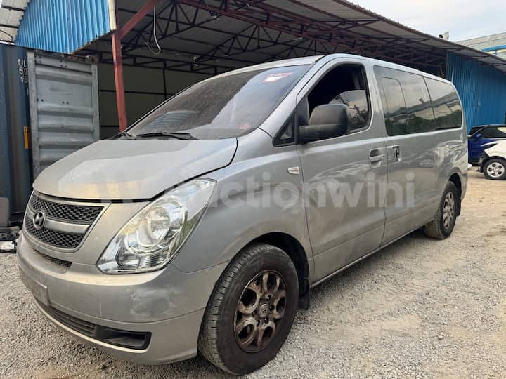 2016 Hyundai Grand Starex