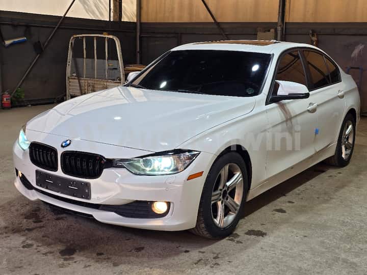 2013 BMW 3 Series (F30)