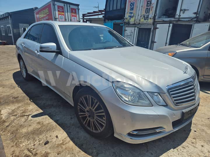 2011 Mercedes Benz E300