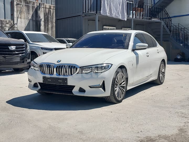 2020 BMW 3 Series — VIN WBA5P7102LFJ92318