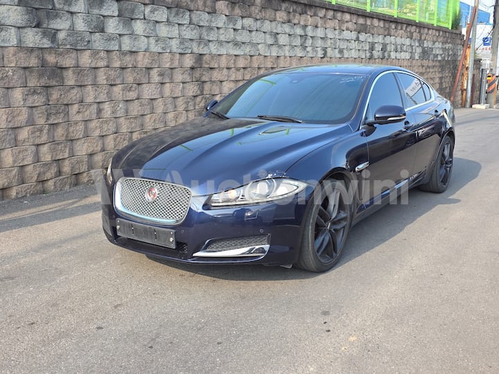 2015 Jaguar XF