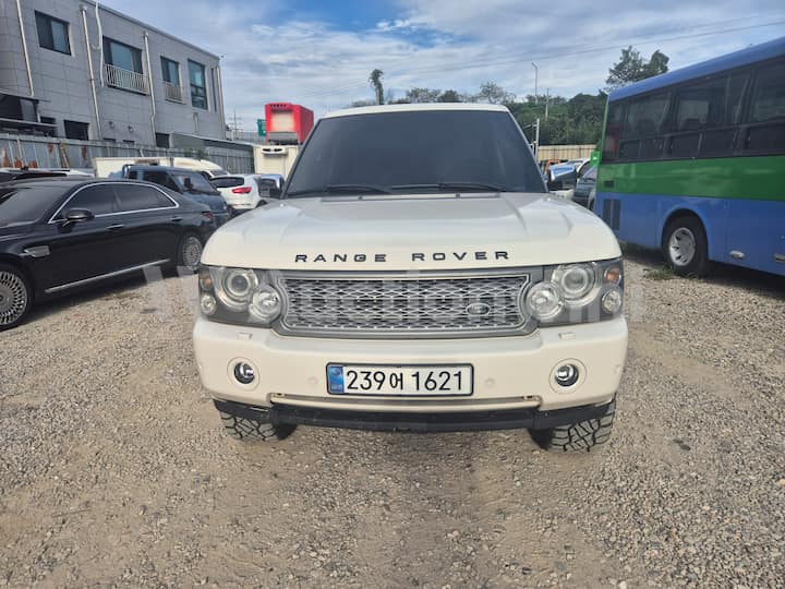 2009 Land Rover Range Rover — VIN SALLMAM749A298102
