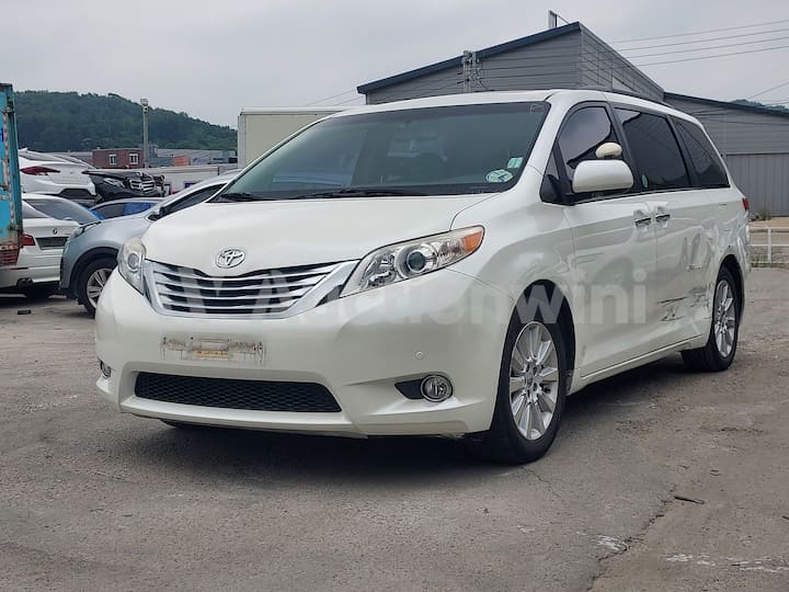 2012 Toyota Sienna