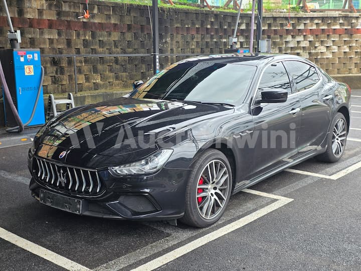 2015 Maserati Ghibli