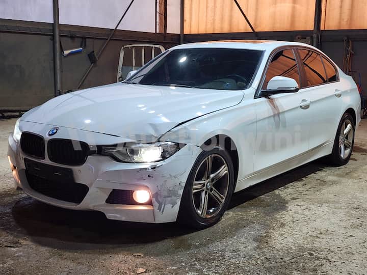 2013 BMW 3 Series (F30)