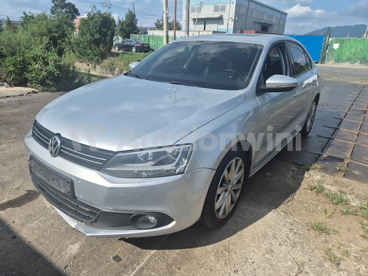 2014 Volkswagen Jetta — VIN WVWZZZ16ZEM004572
