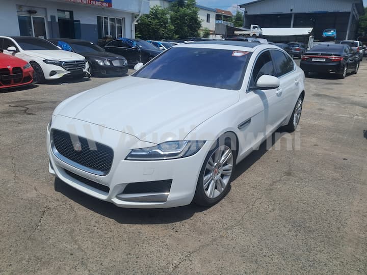 2017 Jaguar XF