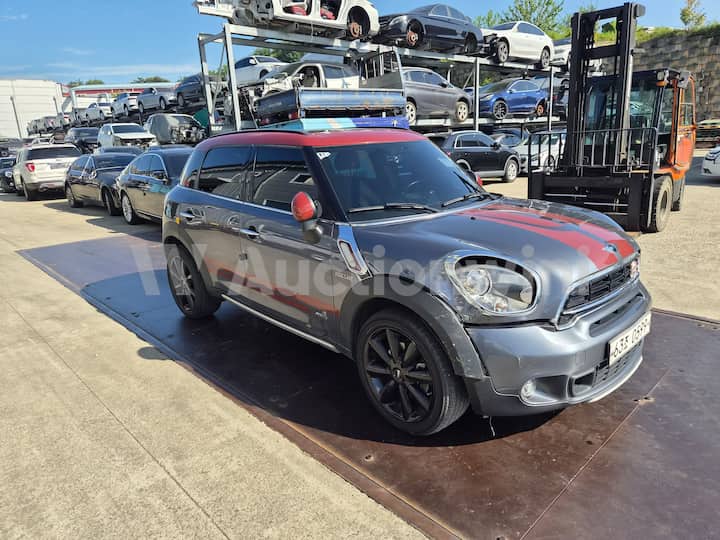 2016 Mini Cooper SD Countryman — VIN WMWZD710XGWT28811