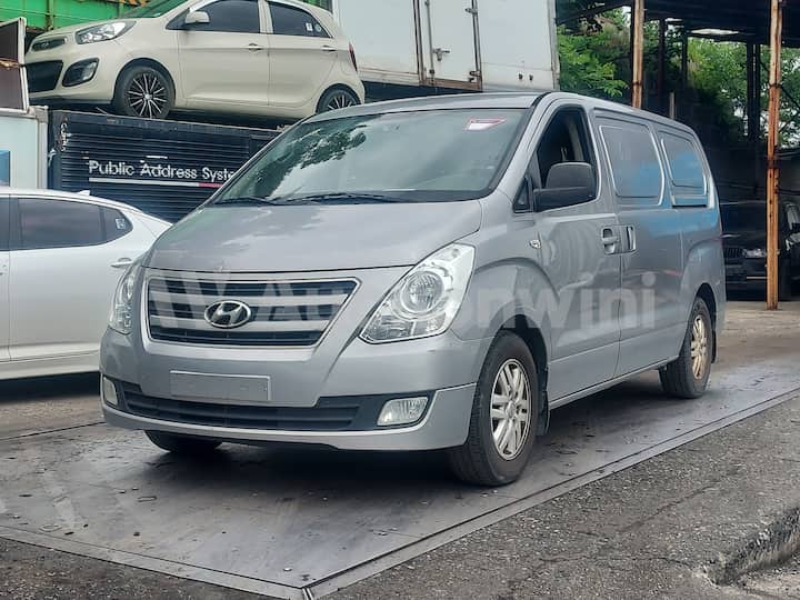 2016 Hyundai Grand Starex
