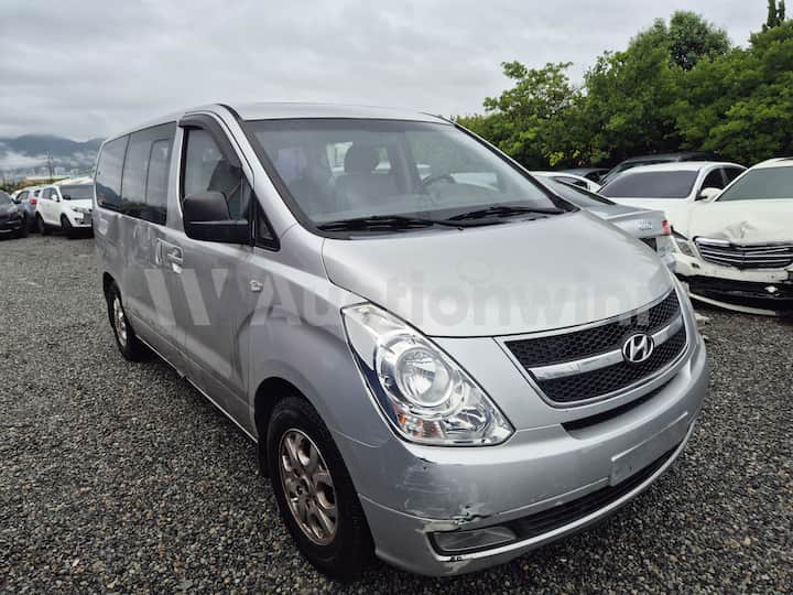 2010 Hyundai Grand Starex — VIN KMJWA37JBAU241098