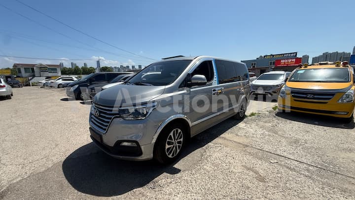 2019 Hyundai Grand Starex