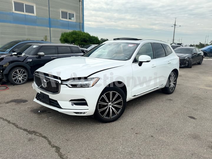 2020 Volvo XC90 — VIN YV4102DL0L1440641