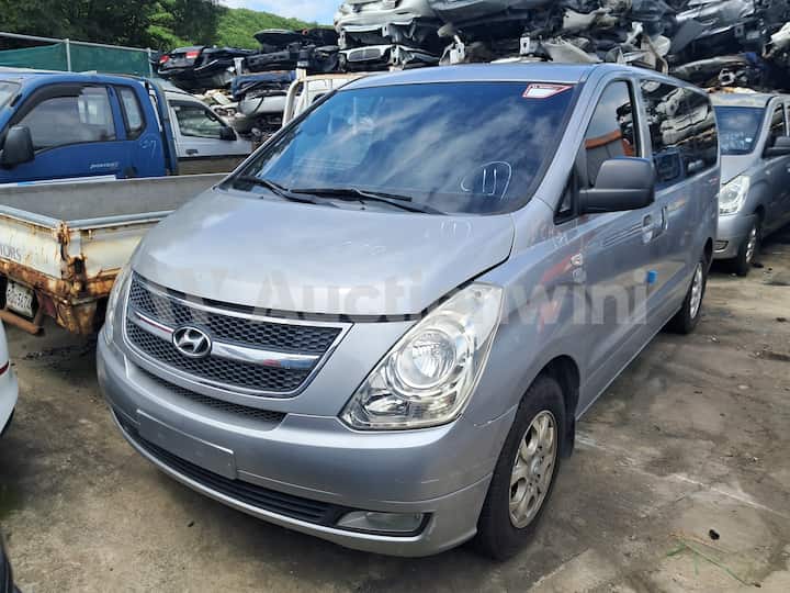 2011 Hyundai Grand Starex — VIN KMJWA37JBBU376949